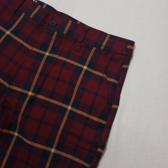 Empyre Men's Shorts‎ Size 30 NEW WITH TAGS Red Plaid Relaxed Fit Cotton Spandex - Picture 2 of 10
